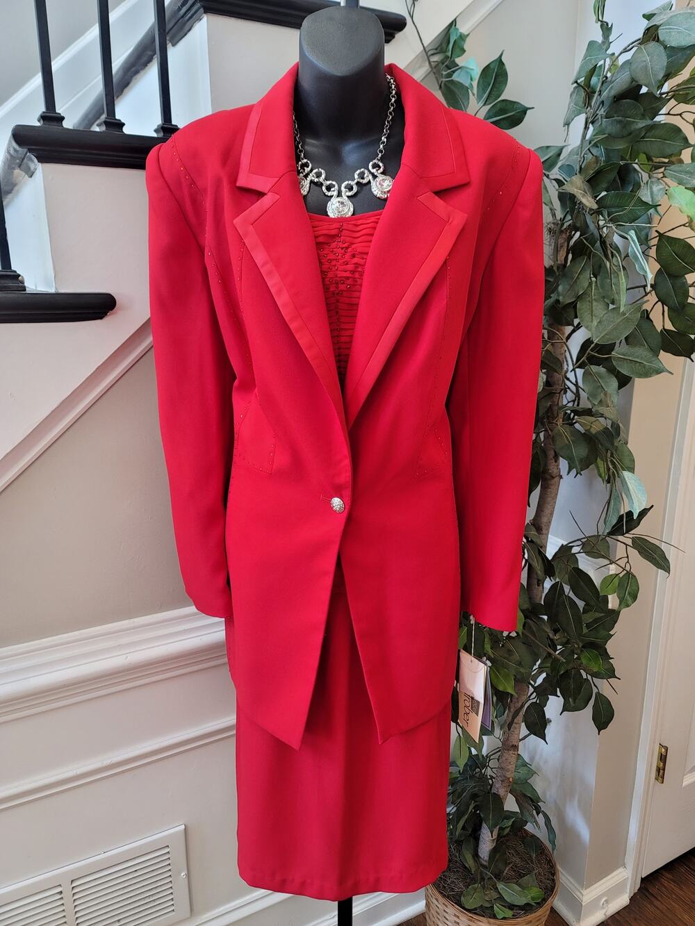 St Anthony Skirt Suit Women SZ 16W Red Rhinestone Long Sleeve Blazer Fully Lined